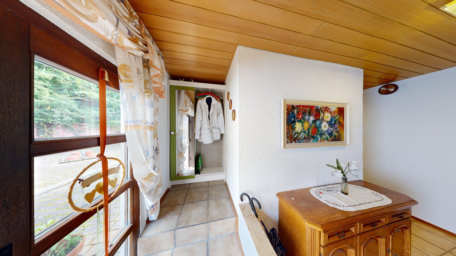 *VERKAUFT* | Einfamilienhaus mit 3 Garagen & Garten in idyllischer Waldrandlage