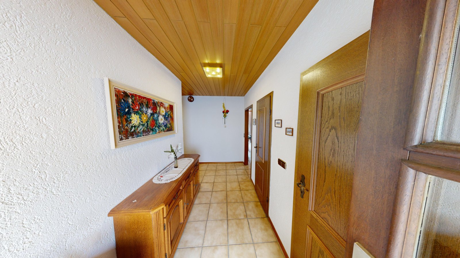 *VERKAUFT* | Einfamilienhaus mit 3 Garagen & Garten in idyllischer Waldrandlage