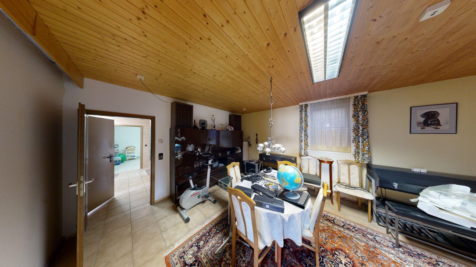 *VERKAUFT* | Einfamilienhaus mit 3 Garagen & Garten in idyllischer Waldrandlage