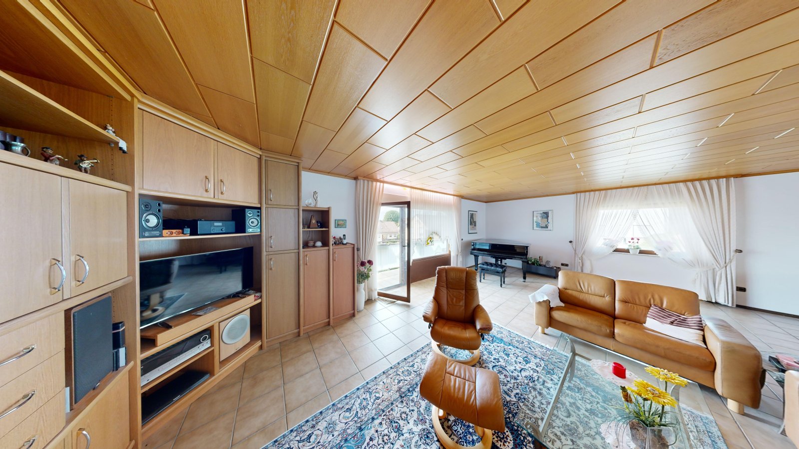 *VERKAUFT* | Einfamilienhaus mit 3 Garagen & Garten in idyllischer Waldrandlage