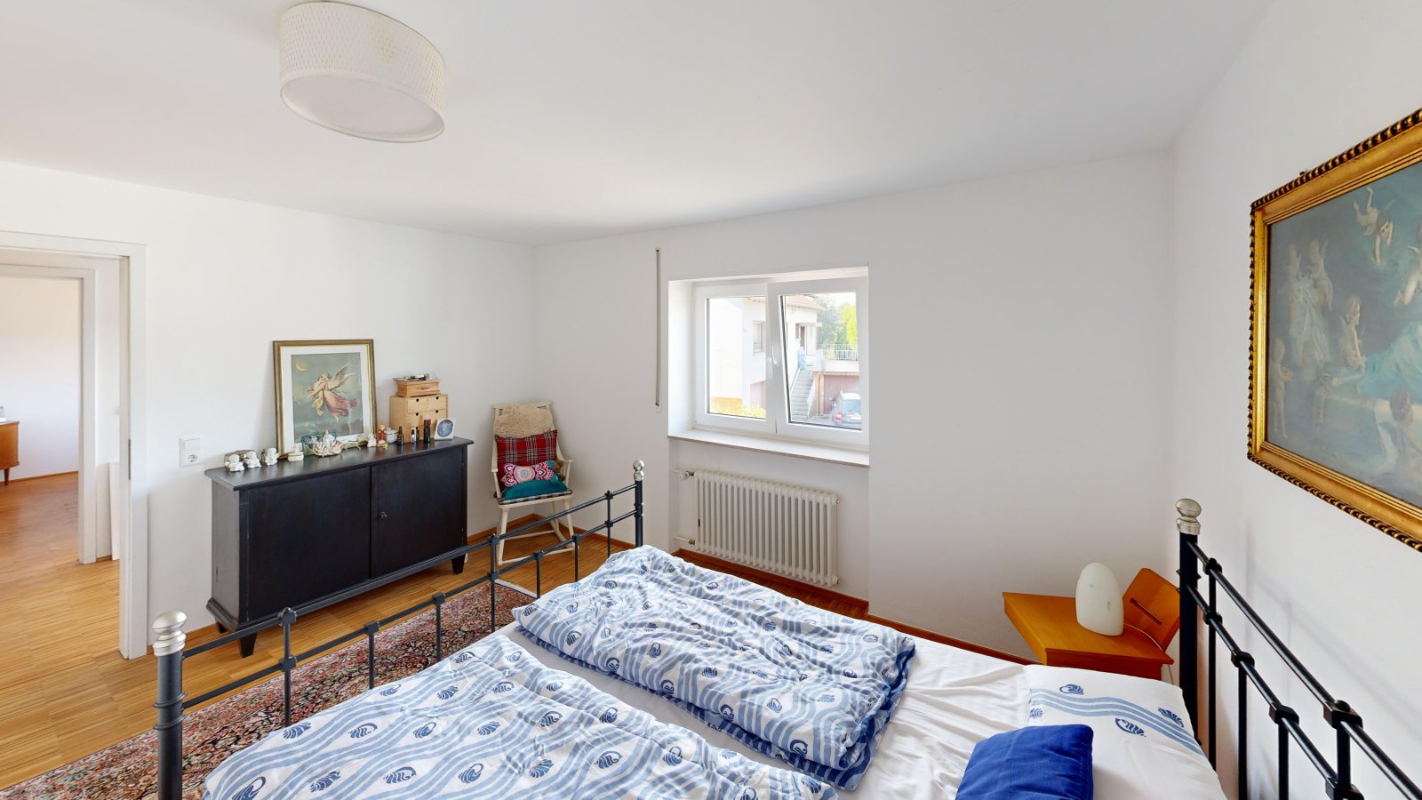 *VERKAUFT* | Einfamilienhaus mit Einliegerwohnung, 3 Garagen & Garten in attraktiver Wohnlage