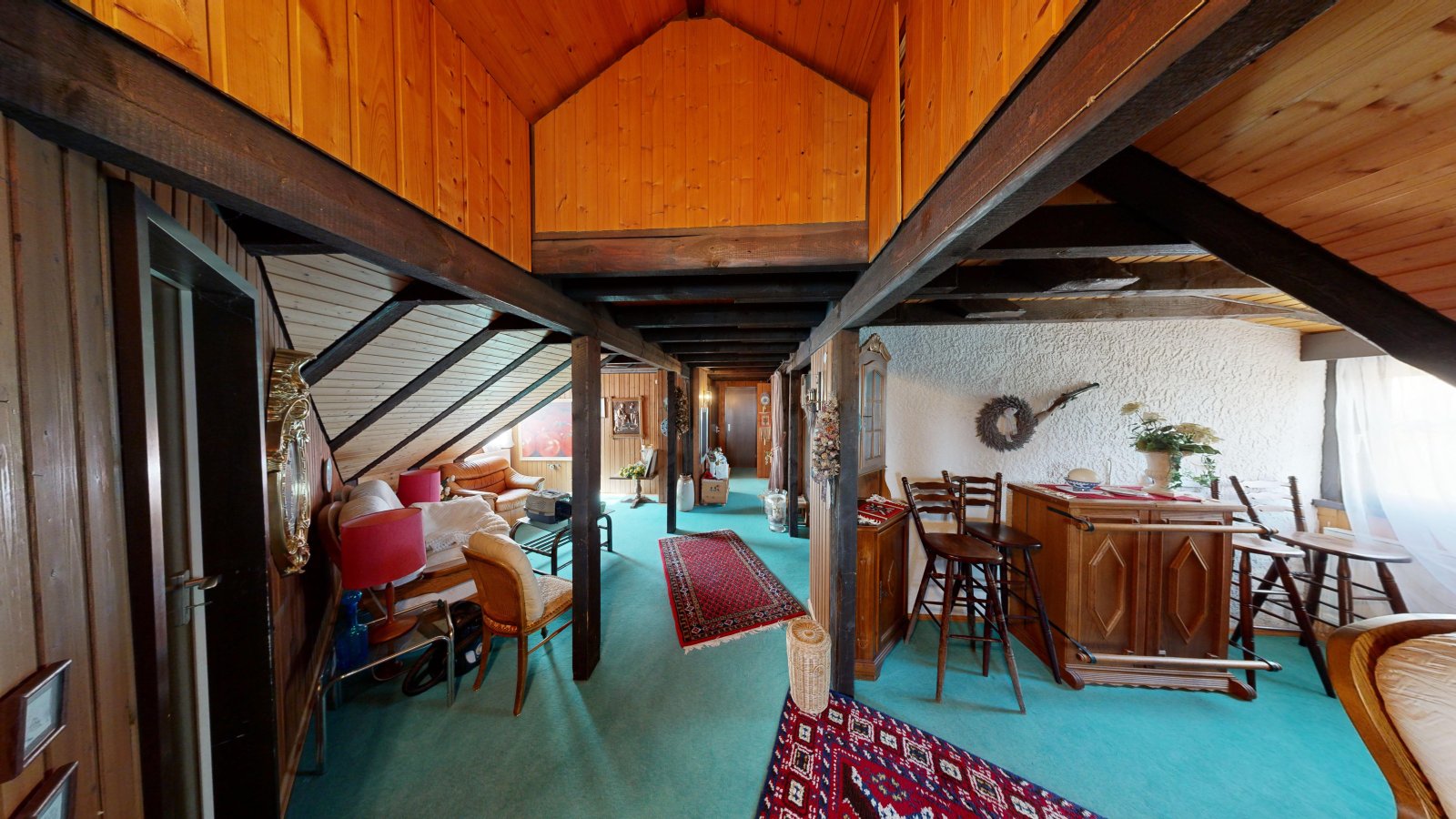 *VERKAUFT* | Einfamilienhaus im romantischen Landhausstil mit großem Garten, Schwimmhalle und Garage