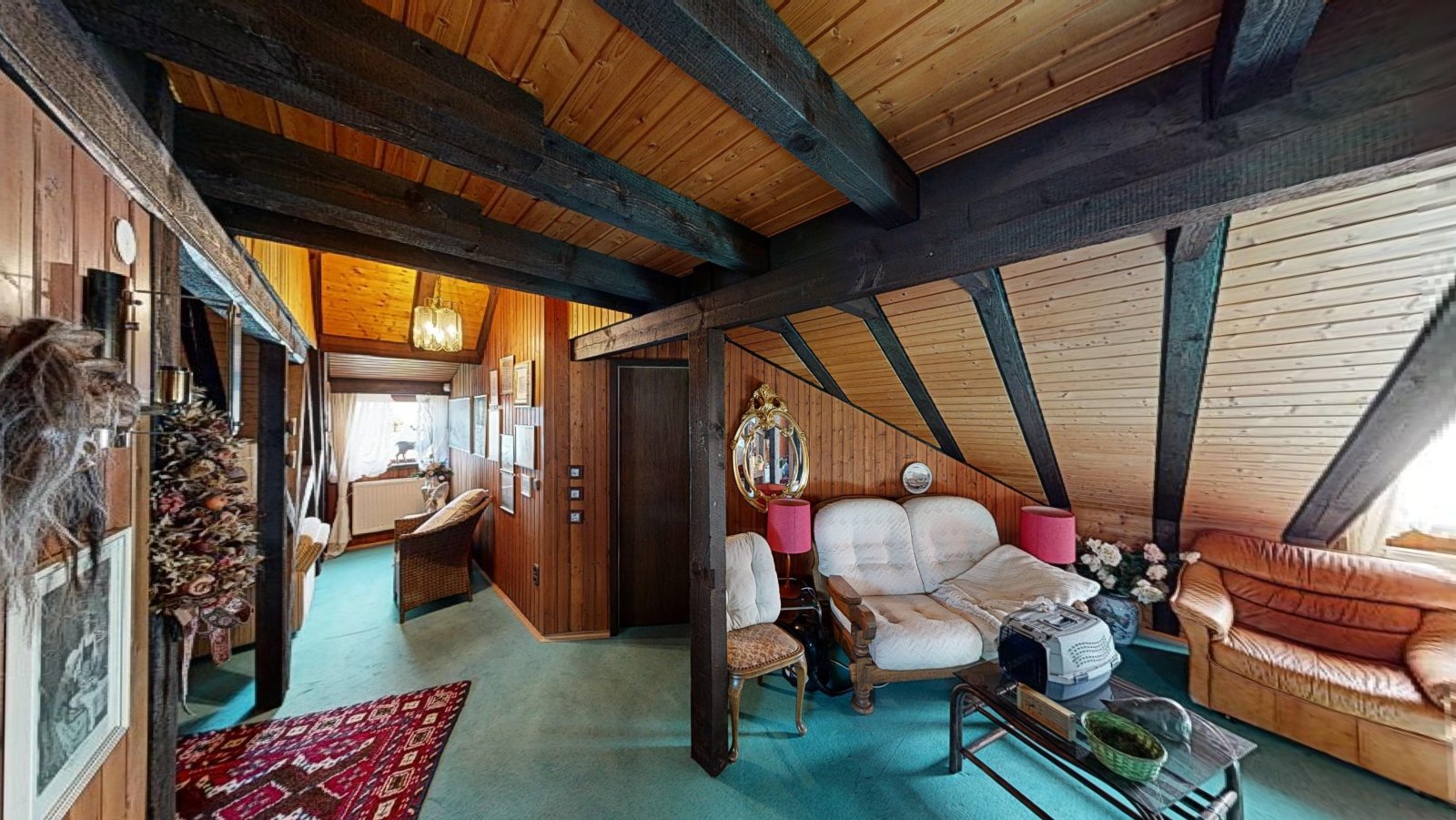 *VERKAUFT* | Einfamilienhaus im romantischen Landhausstil mit großem Garten, Schwimmhalle und Garage