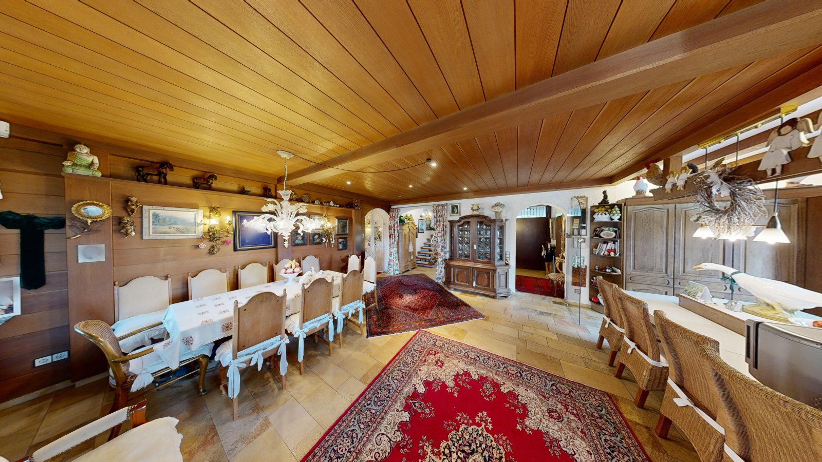 *VERKAUFT* | Einfamilienhaus im romantischen Landhausstil mit großem Garten, Schwimmhalle und Garage