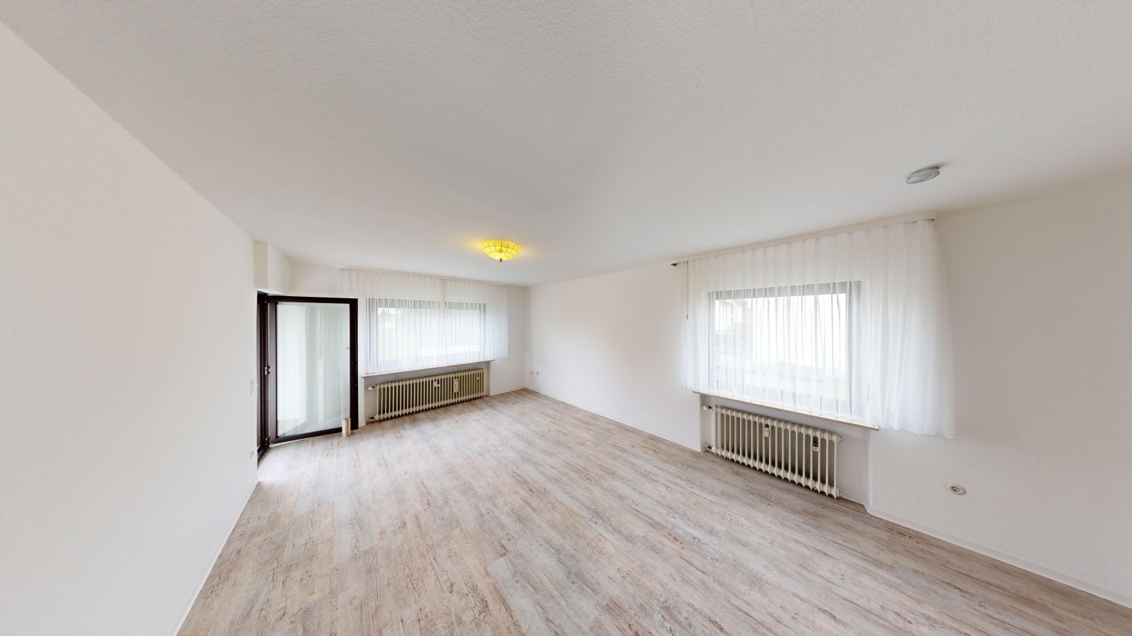 *VERKAUFT* | Von Kapitalanlage bis Mehrgenerationenhaus | Zweifamilienhaus mit großem Garten & Garage