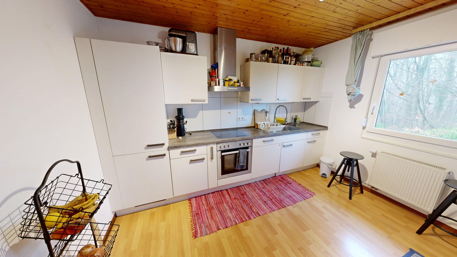 *VERKAUFT* | Erbpacht am Waldrand | Einfamilienhaus mit Einliegerwohnung, Garten & Garage