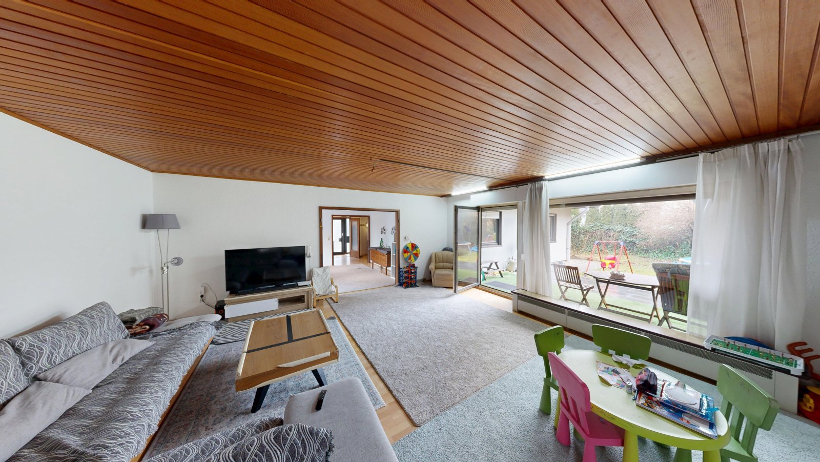 *VERKAUFT* | Erbpacht am Waldrand | Einfamilienhaus mit Einliegerwohnung, Garten & Garage