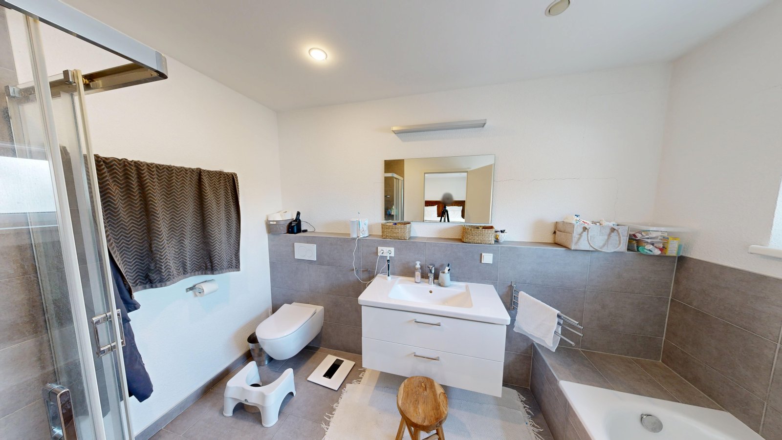 Paketpreis: Zwei Doppelhaushälften mit Garagen & Garten in grüner Ortsrandlage