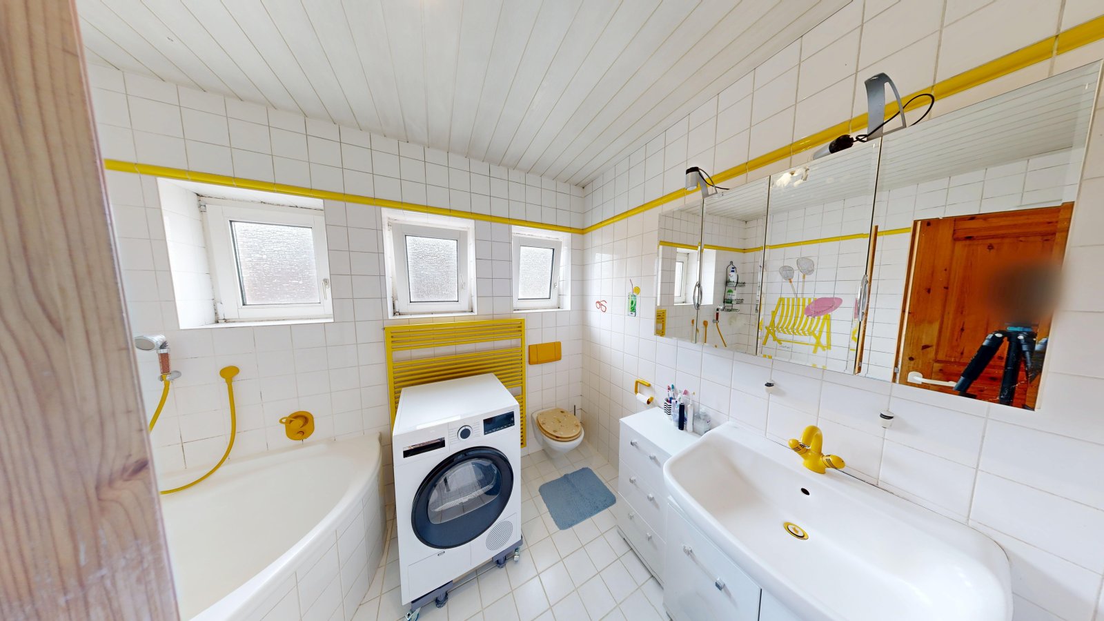 *Reserviert* |Mehrfamilienkomplex mit Gewerbefläche und 5 Wohnungen in gut frequentierter Lage