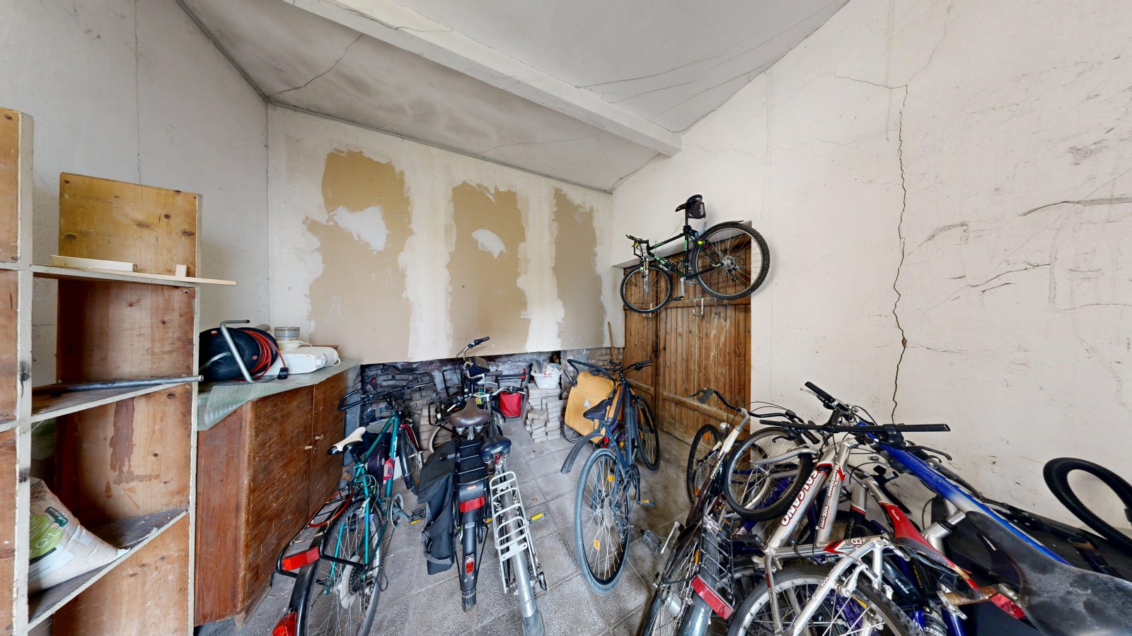 *Reserviert* |Mehrfamilienkomplex mit Gewerbefläche und 5 Wohnungen in gut frequentierter Lage