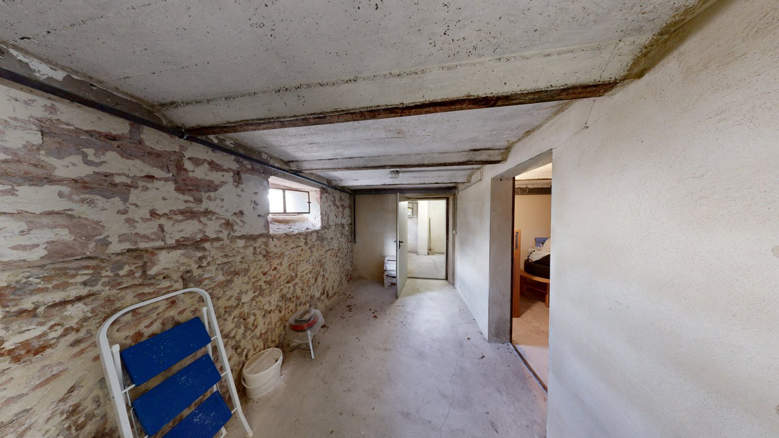 *Reserviert* |Mehrfamilienkomplex mit Gewerbefläche und 5 Wohnungen in gut frequentierter Lage