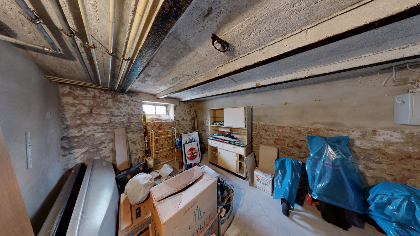 *Reserviert* |Mehrfamilienkomplex mit Gewerbefläche und 5 Wohnungen in gut frequentierter Lage