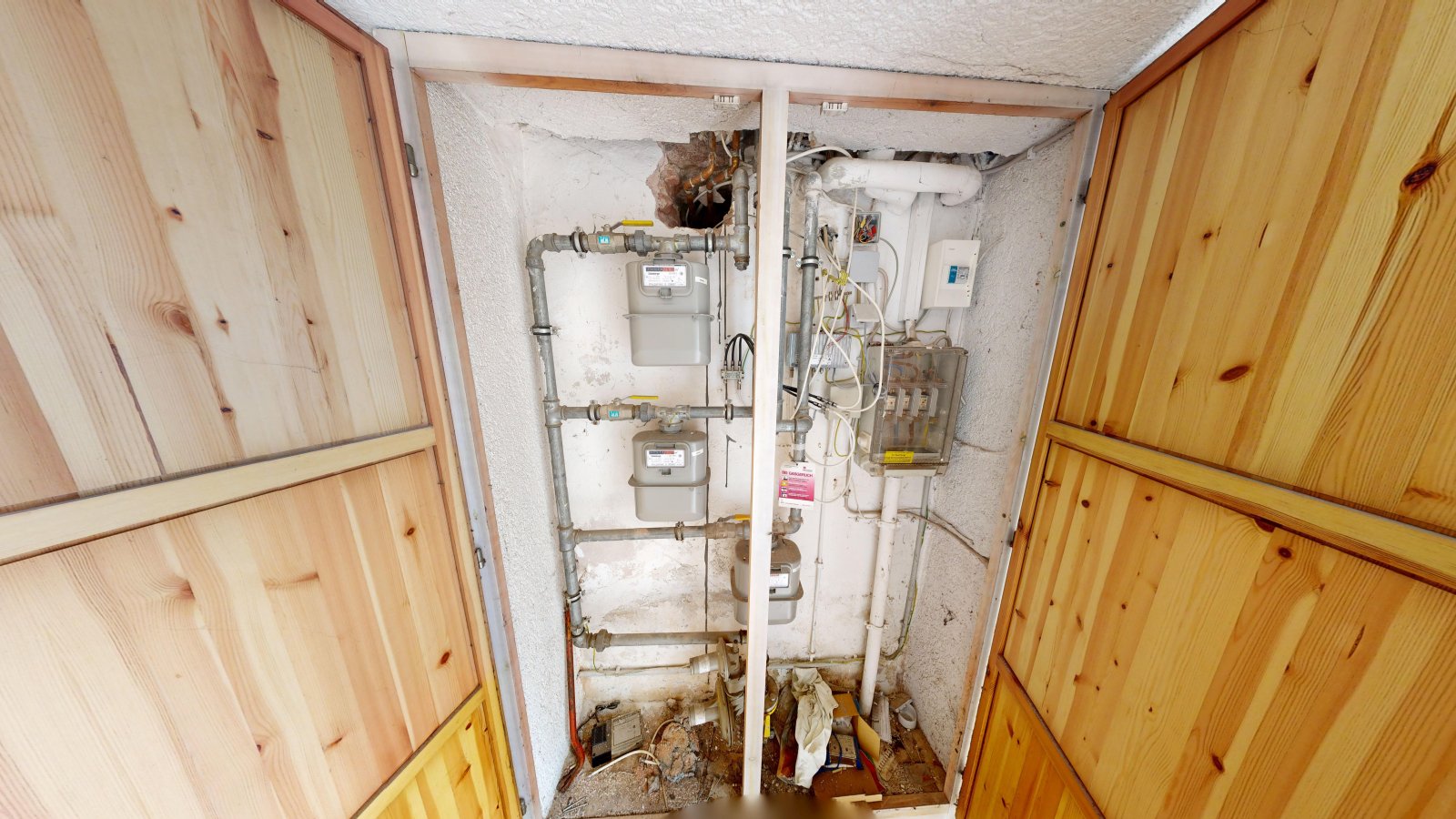 *Reserviert* |Mehrfamilienkomplex mit Gewerbefläche und 5 Wohnungen in gut frequentierter Lage