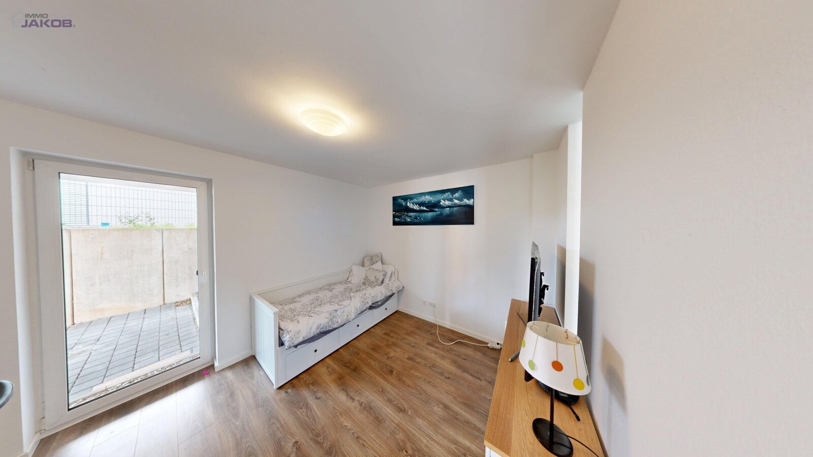 Neuwertiges Einfamilienhaus mit Garten & Carport in Feldrandlage