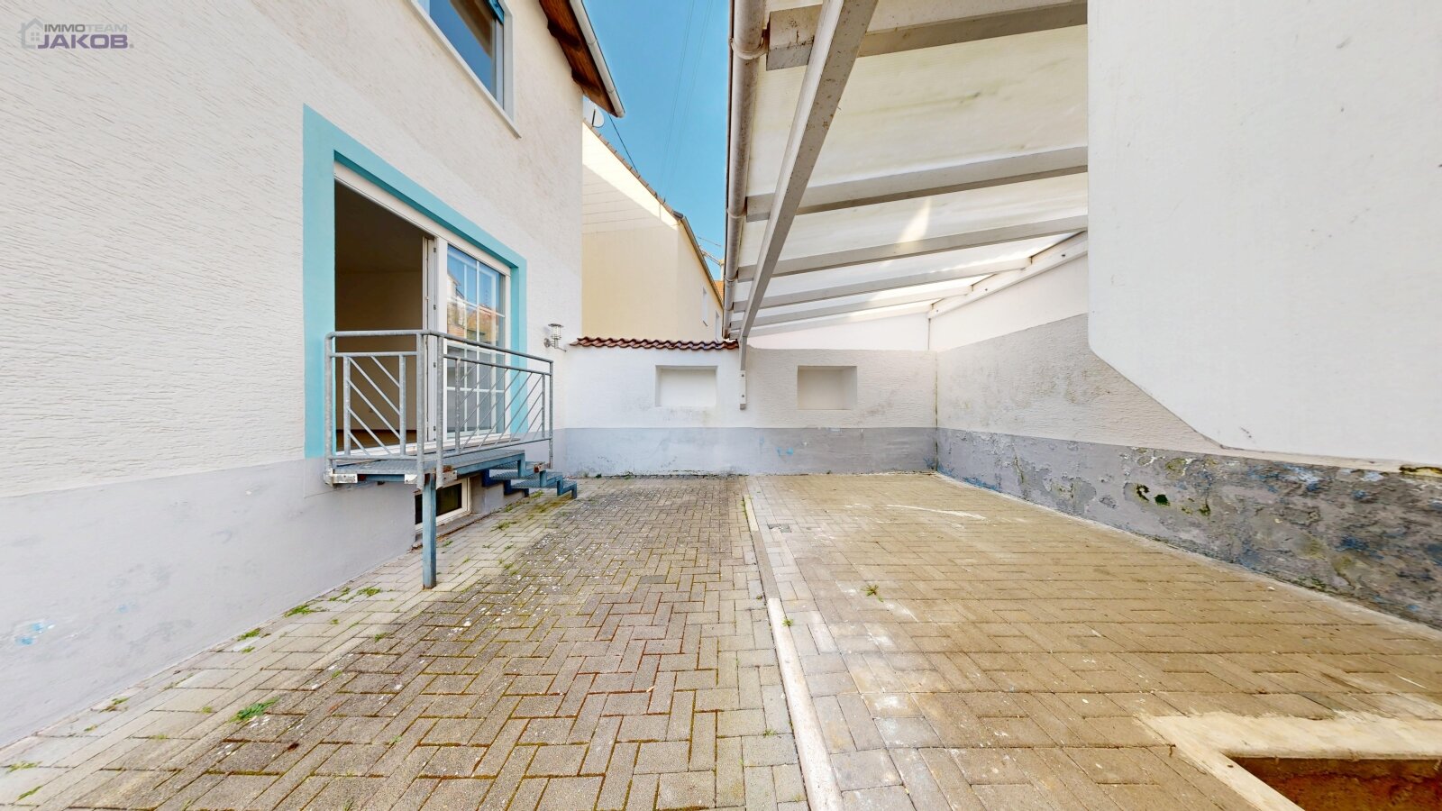 Ein-/Zweifamilienhaus mit Garage und Stellplatz in Miesenbach