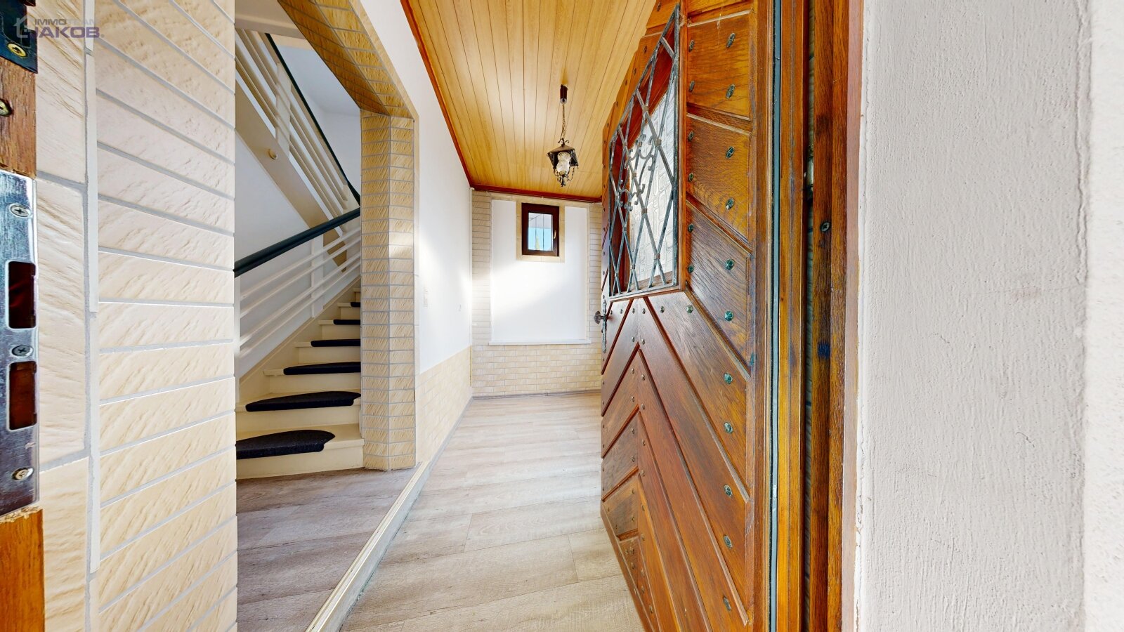 Ein-/Zweifamilienhaus mit Garage und Stellplatz in Miesenbach