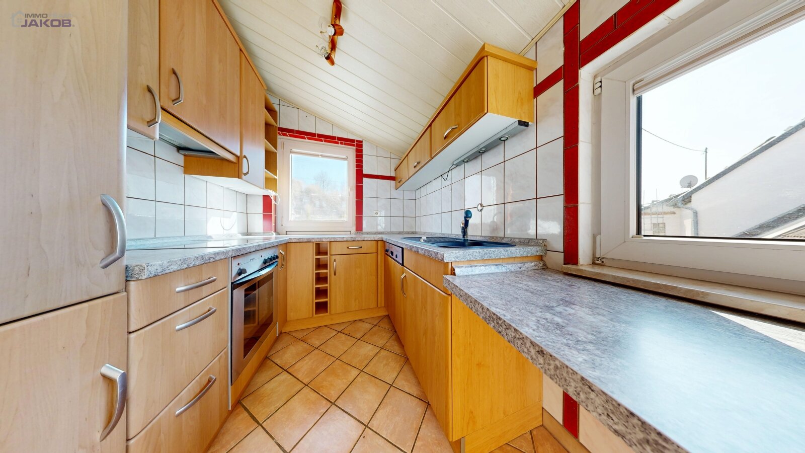 Ein-/Zweifamilienhaus mit Garage und Stellplatz in Miesenbach