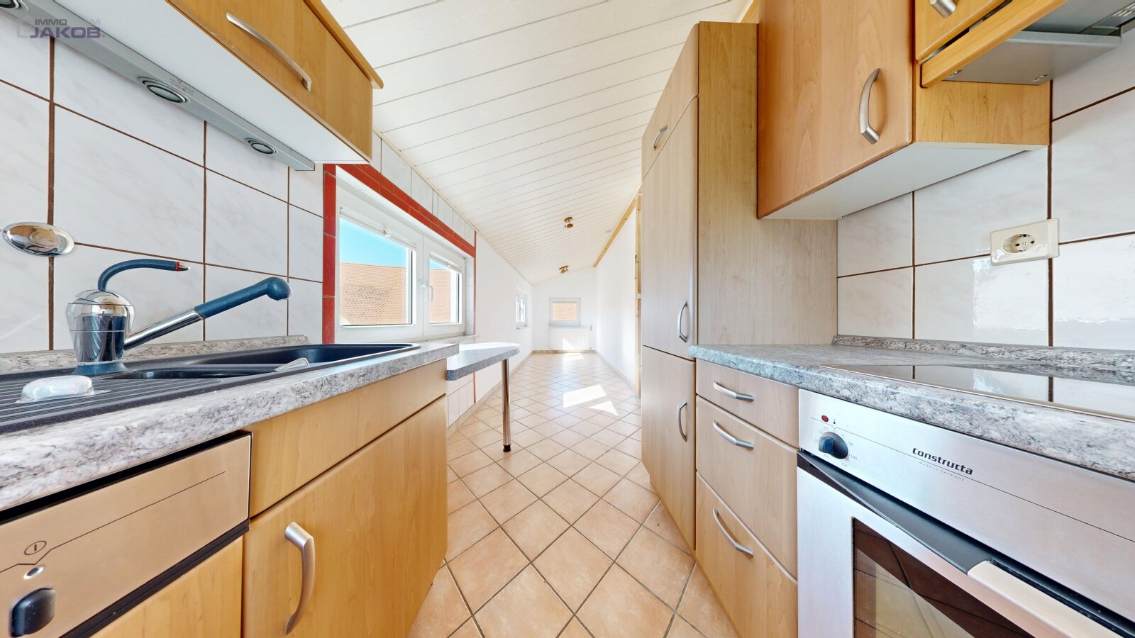 Ein-/Zweifamilienhaus mit Garage und Stellplatz in Miesenbach