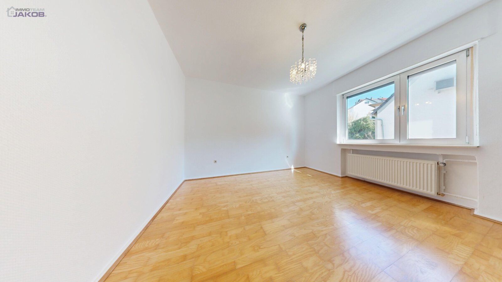 Ein-/Zweifamilienhaus mit Garage und Stellplatz in Miesenbach