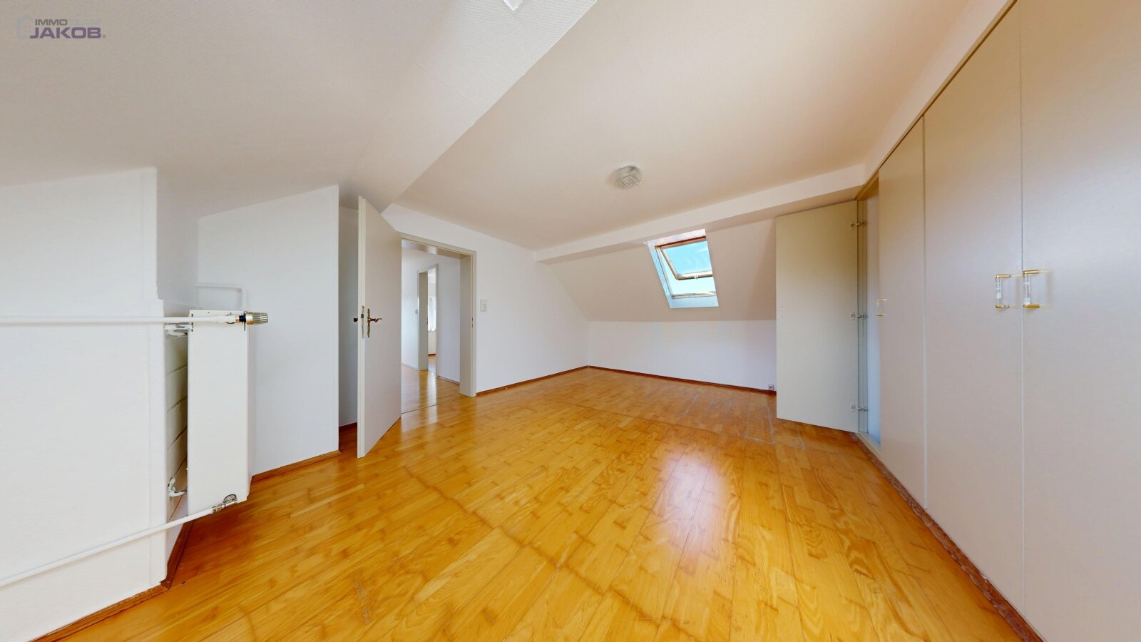 Ein-/Zweifamilienhaus mit Garage und Stellplatz in Miesenbach