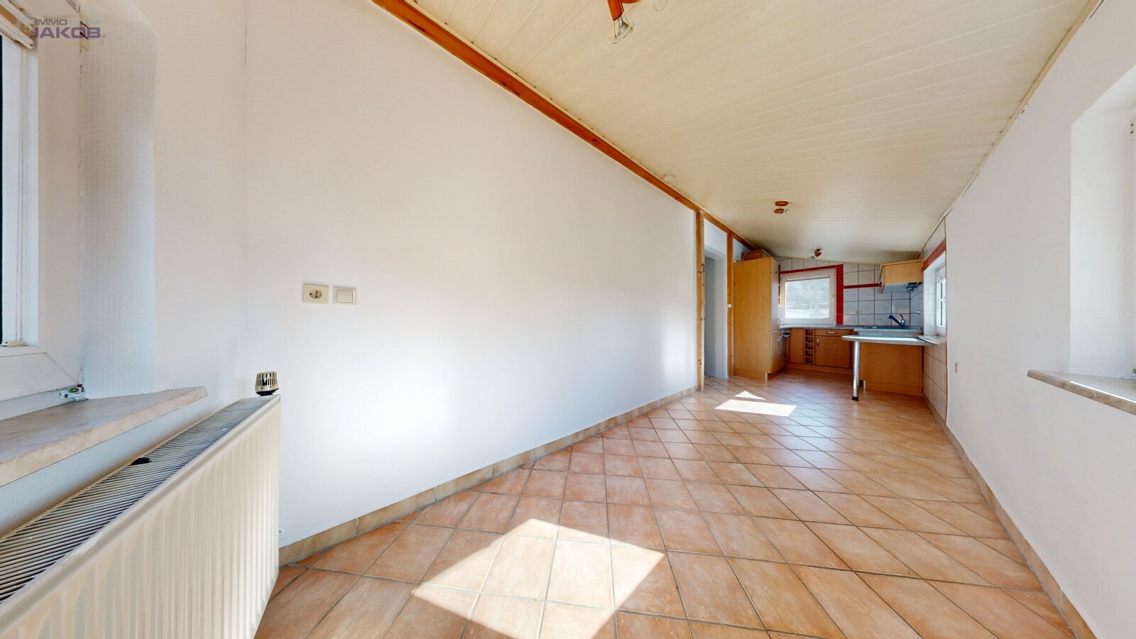 Ein-/Zweifamilienhaus mit Garage und Stellplatz in Miesenbach