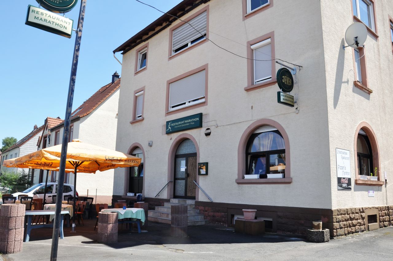  Investieren Sie in eine sichere Kapitalanlage: Mehrfamilienhaus mit Gewerbefläche in Top-Lage! 