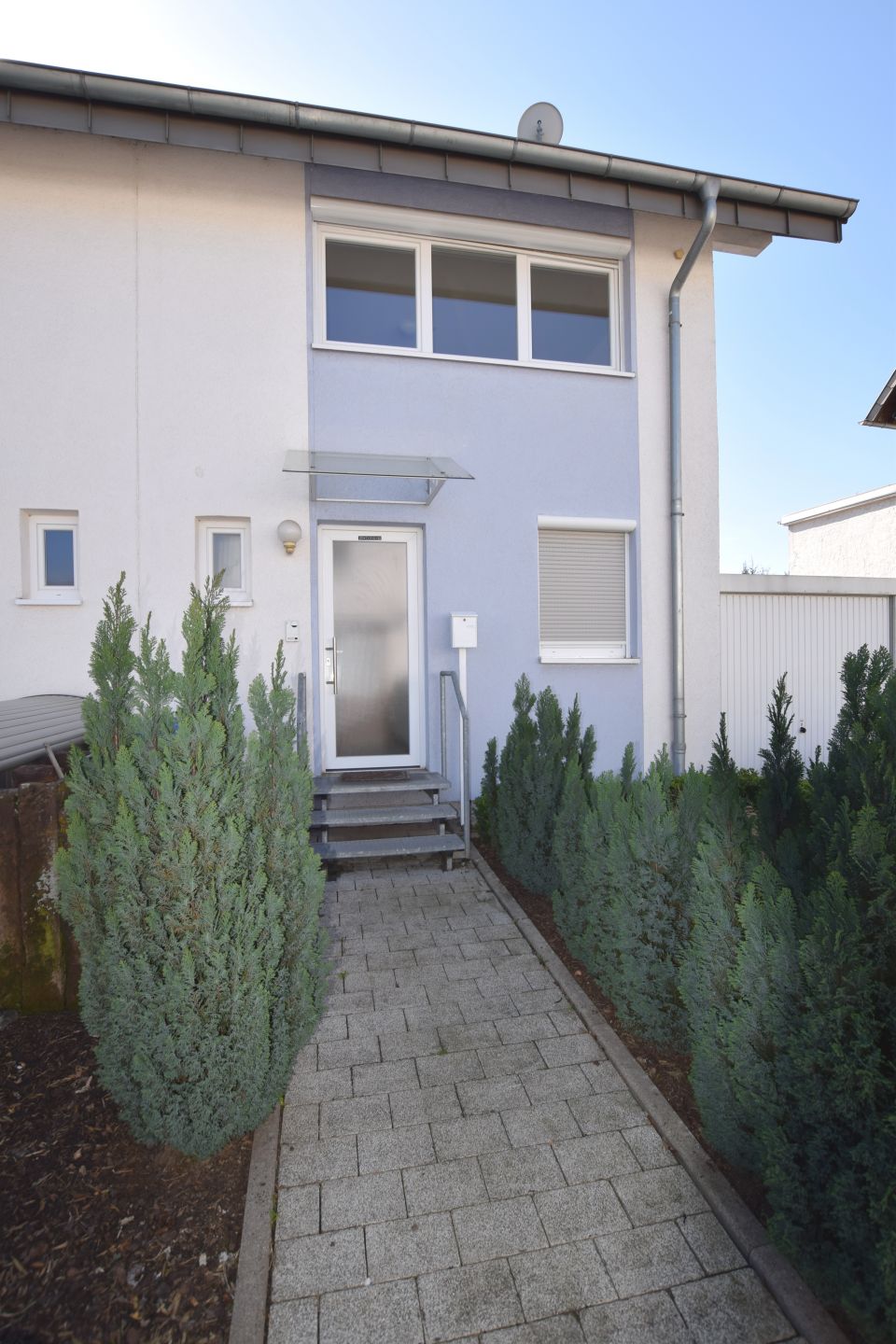 Einladendes Reihenendhaus mit wunderschönem Studio in Bruchmühlbach 