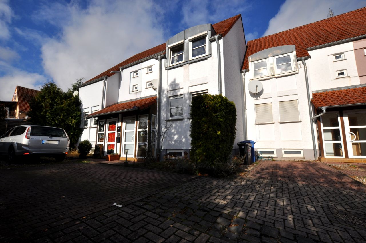 Doppelhaushälfte mit Gartenoase – Attraktives Eigenheim in Obermohr 