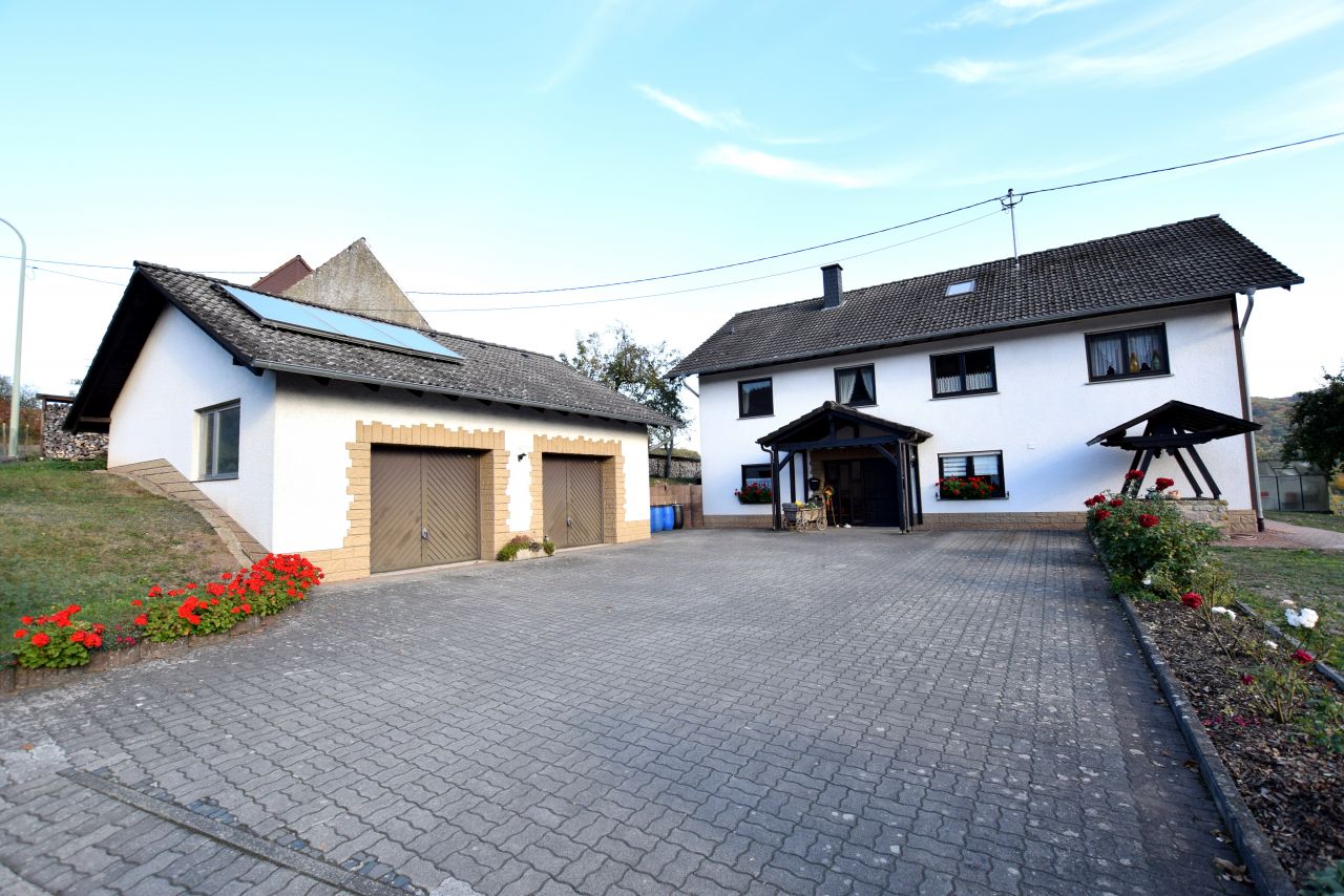 Mehrgenerationenhaus mit allem was das Herz begehrt 