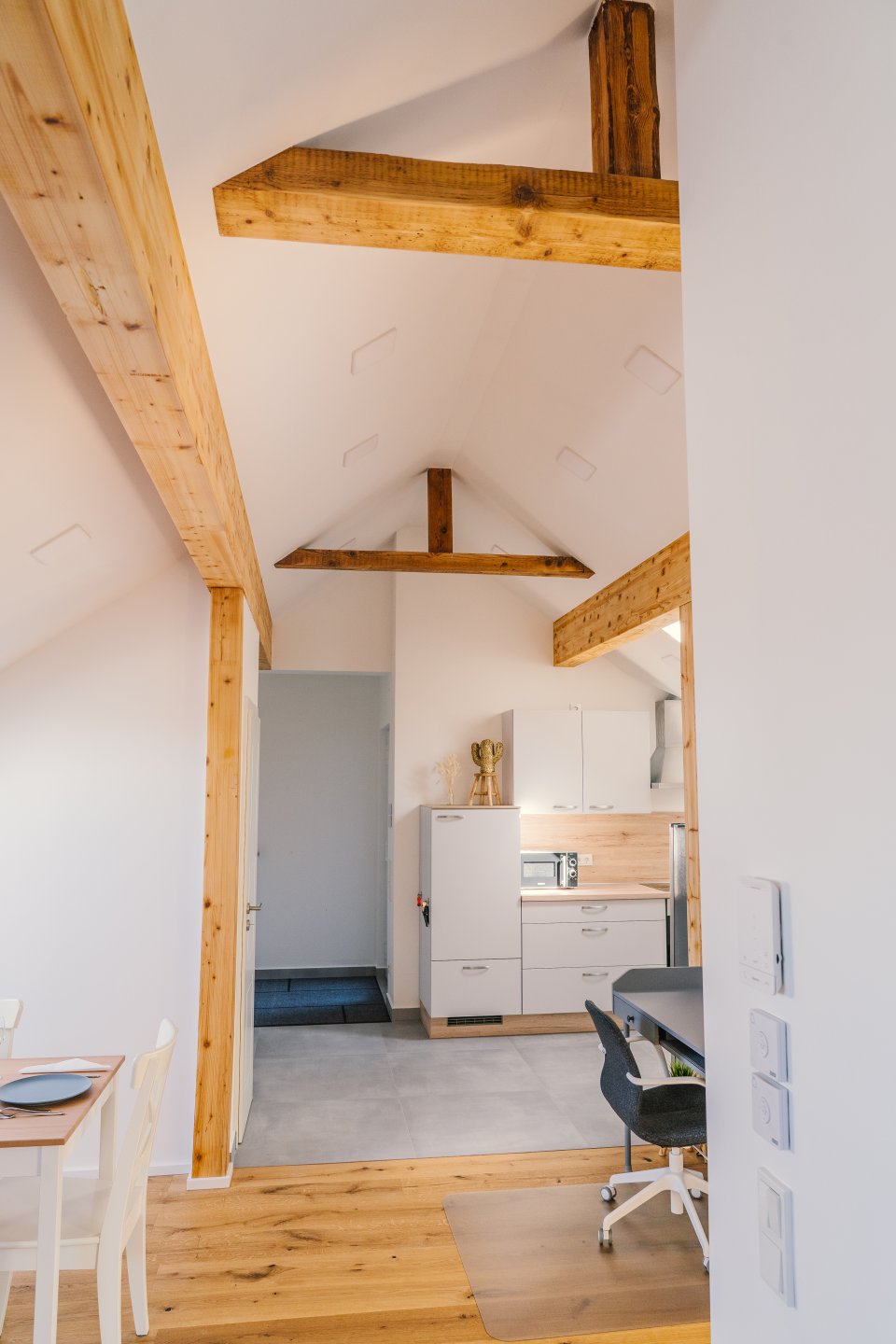- kitchen/living room - kitchen/living room