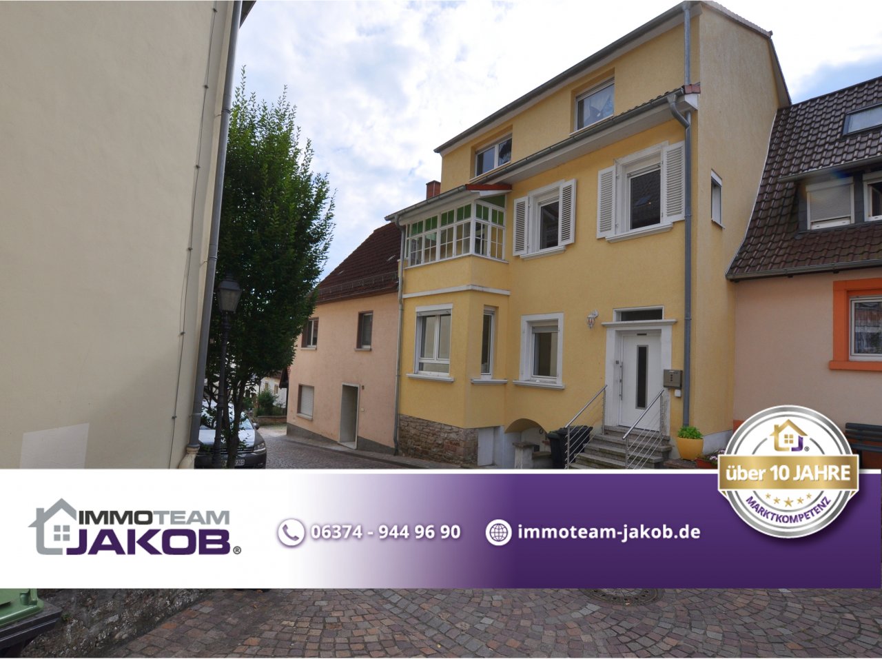 Modern-Rustikal | Reihenhaus mit Terrassen-Garten, Gewölbekeller & Burgblick 