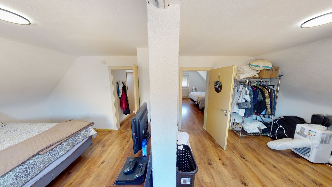 OG Schlafz-/ Ankleidezimmer