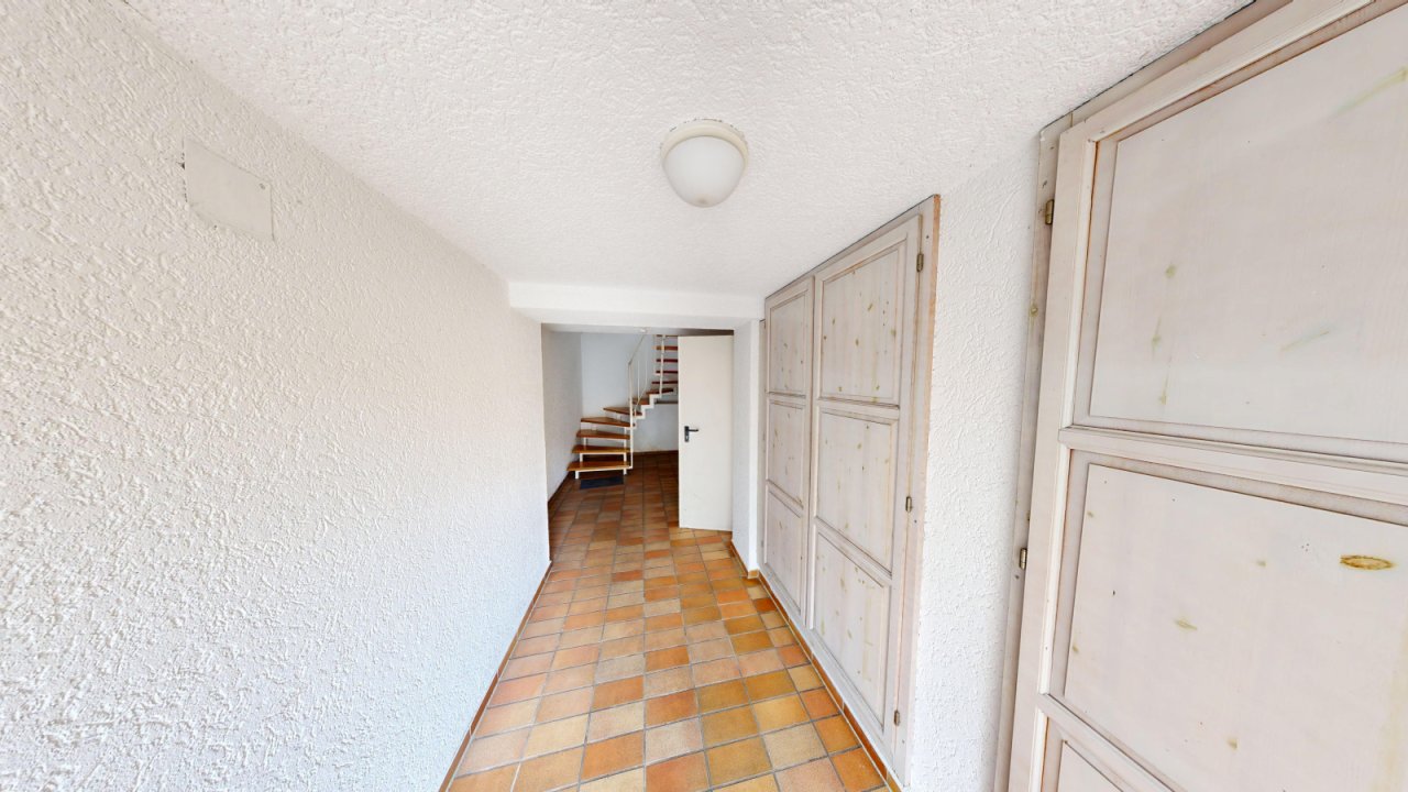 Flur EG | Haus 1 | Treppenhaus