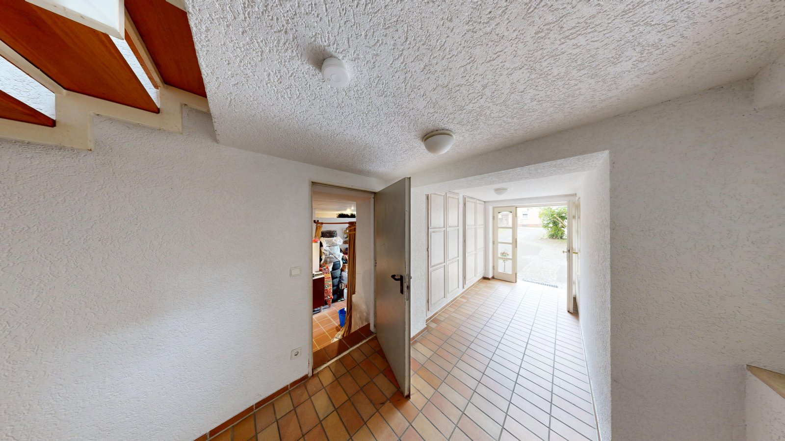 Flur EG | Haus 1 | Treppenhaus Flur EG | Haus 1 | Treppenhaus