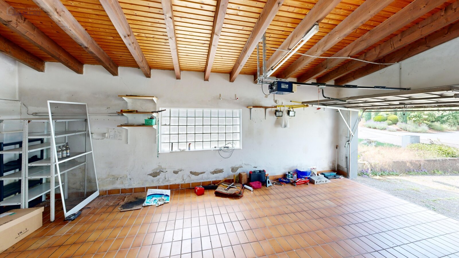 Garage Garage
