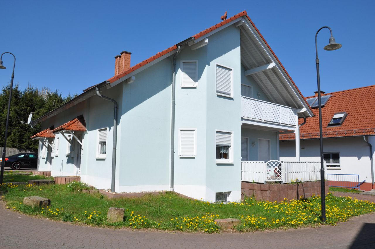 Sonnige Doppelhaushälfte - in ruhiger Lage 