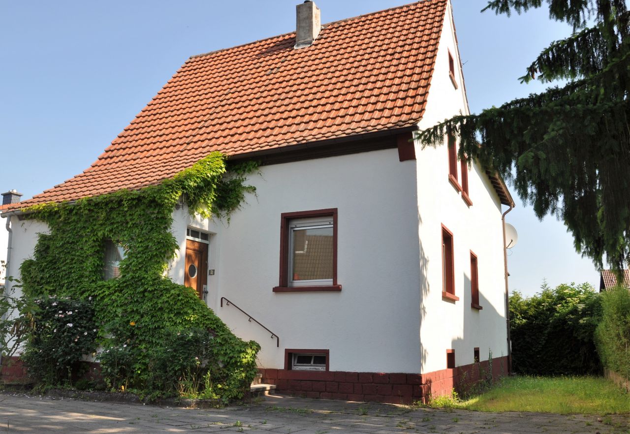 Geräumiges Einfamilienhaus mit einem Traumgrundstück! 