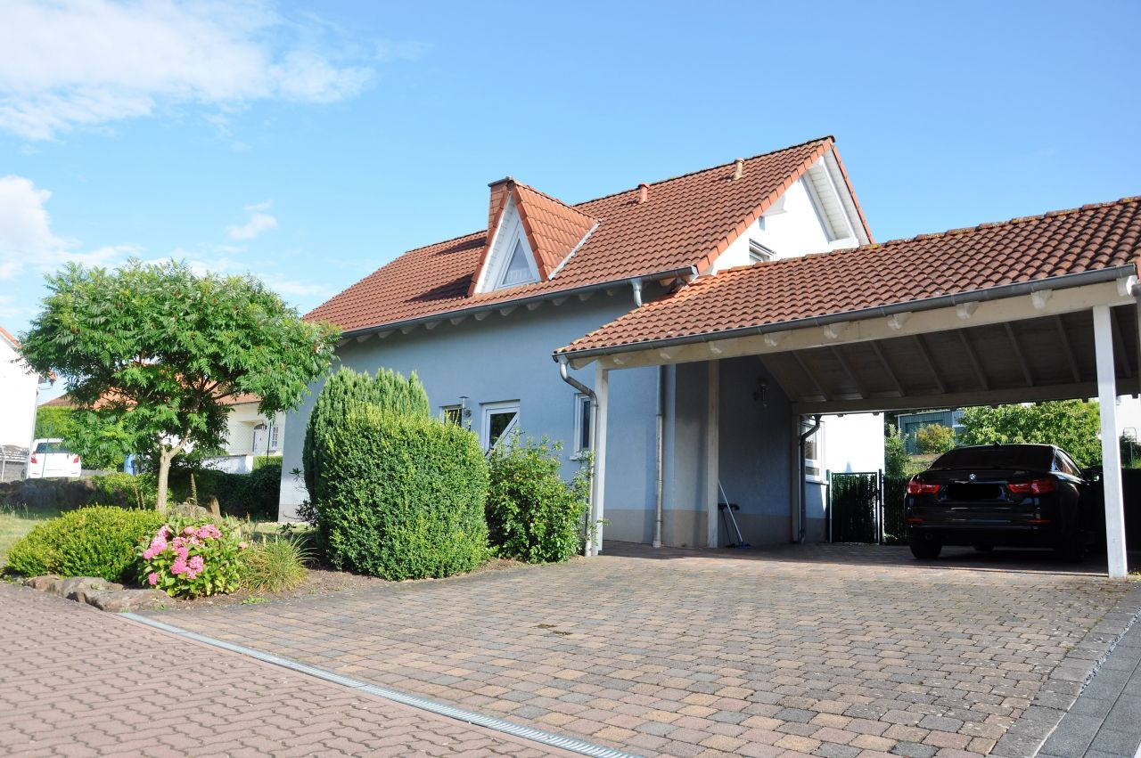 Zum Einziehen bereit - Einfamilienhaus mit schönem Garten! 