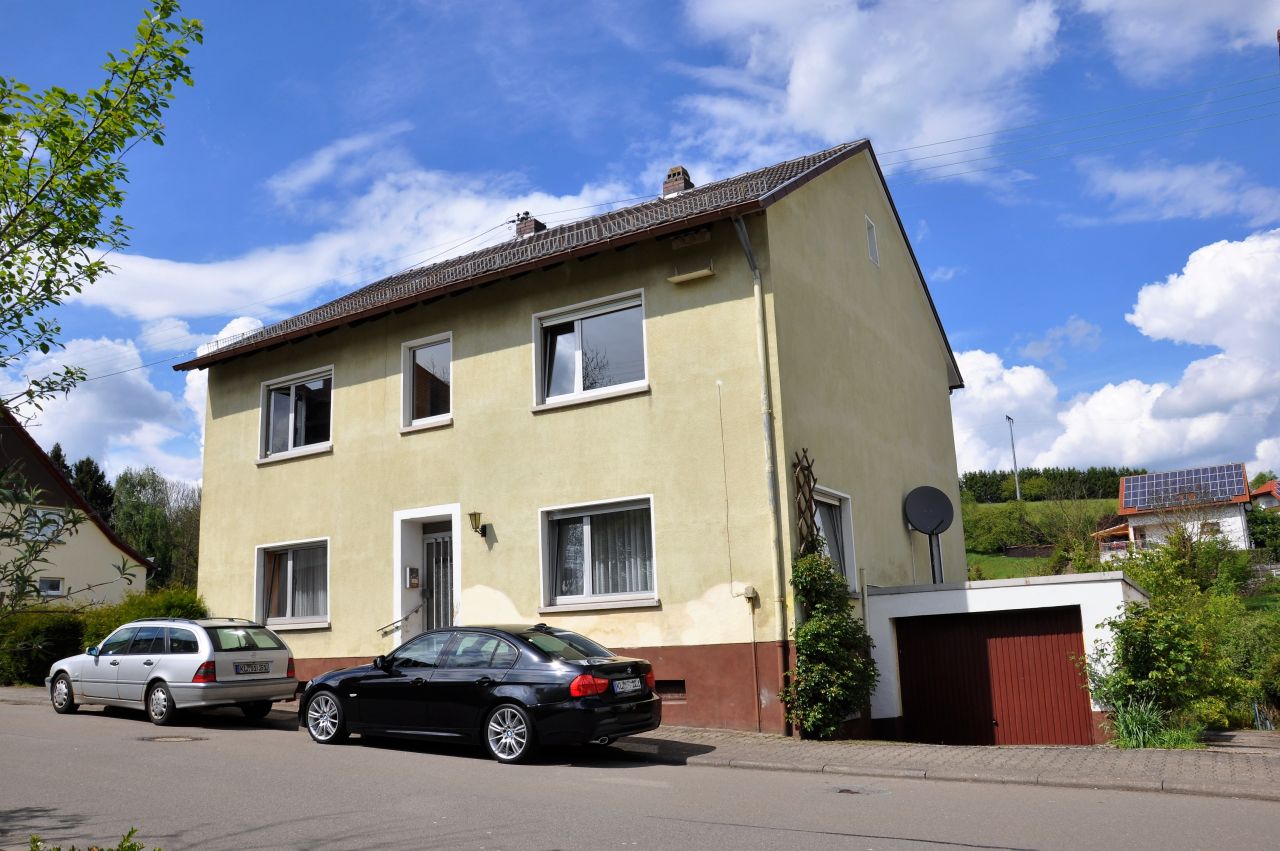 Naturliebhaber aufgepasst! Einfamilienhaus mit großzügigem Grundstück im Grünen. 