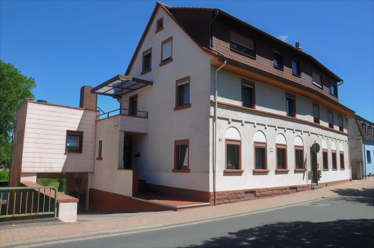  Interessantes Mehrfamilienhaus mit Blick ins Grüne 