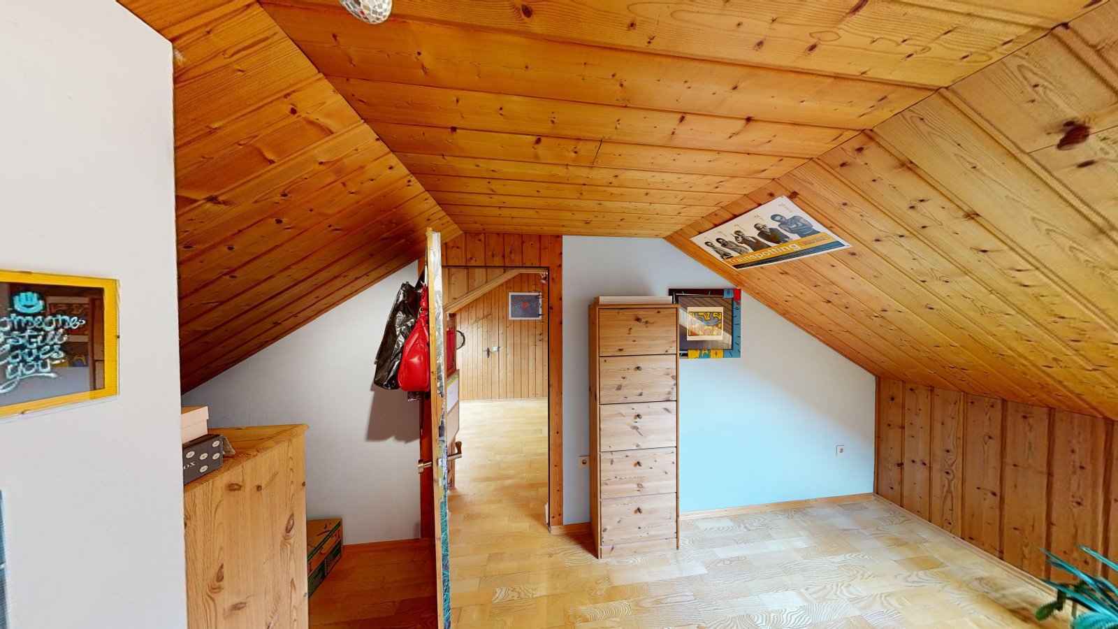 Durchgangszimmer | DG | Haupthaus Durchgangszimmer | DG | Haupthaus