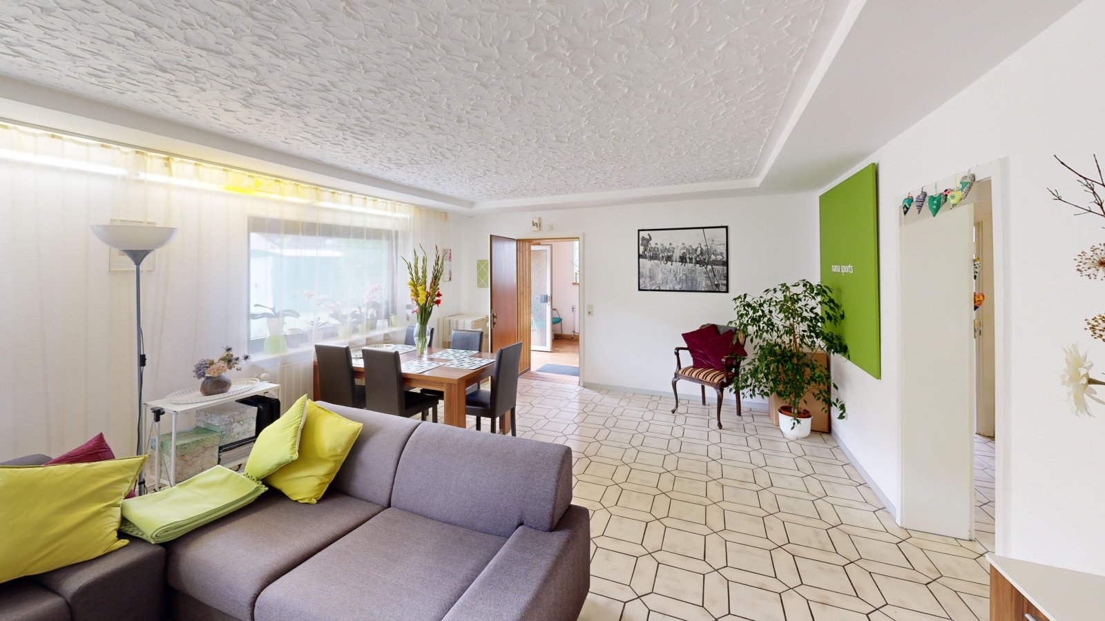 Wohnzimmer | Einliegerwohnung (links) Wohnzimmer | Einliegerwohnung (links)