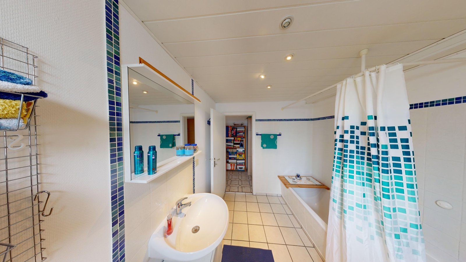 Bad | Einliegerwohnung (rechts) Bad | Einliegerwohnung (rechts)