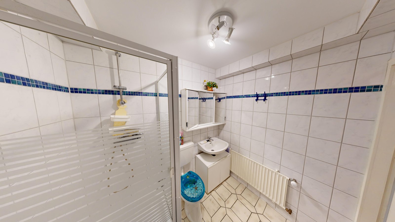 Bad | Einliegerwohnung (links) Bad | Einliegerwohnung (links)