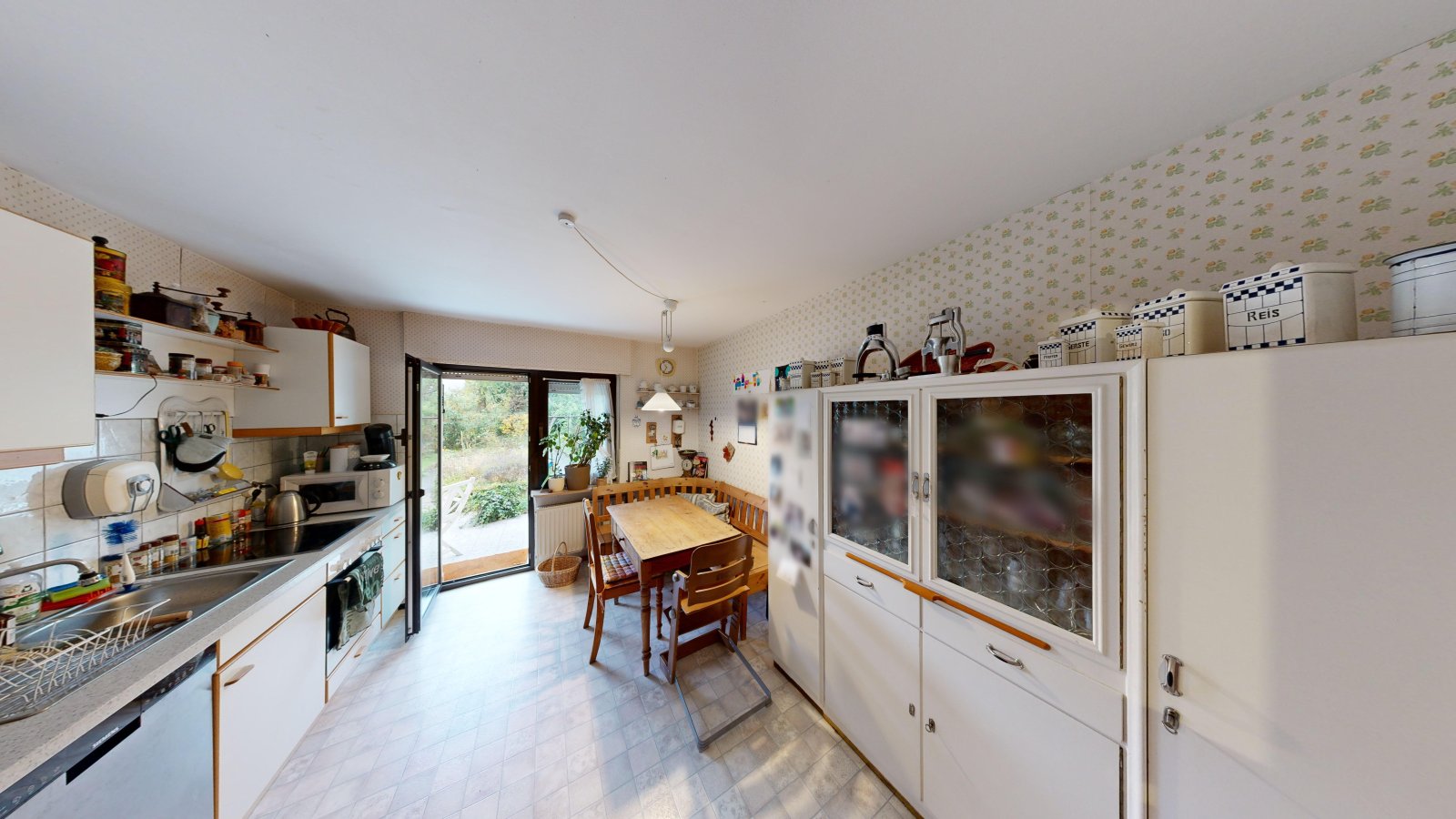 *SOLD*From capital investment to multi-generation house | two-family house with large garden & garage