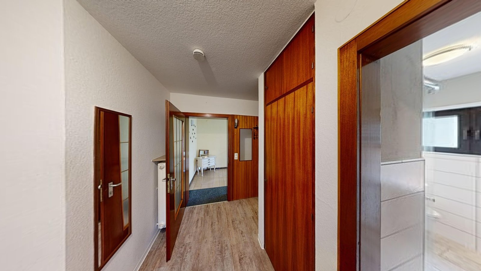 *SOLD*From capital investment to multi-generation house | two-family house with large garden & garage