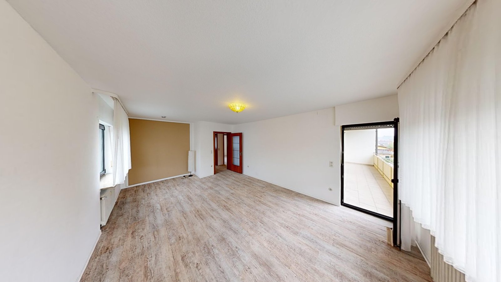 *SOLD*From capital investment to multi-generation house | two-family house with large garden & garage