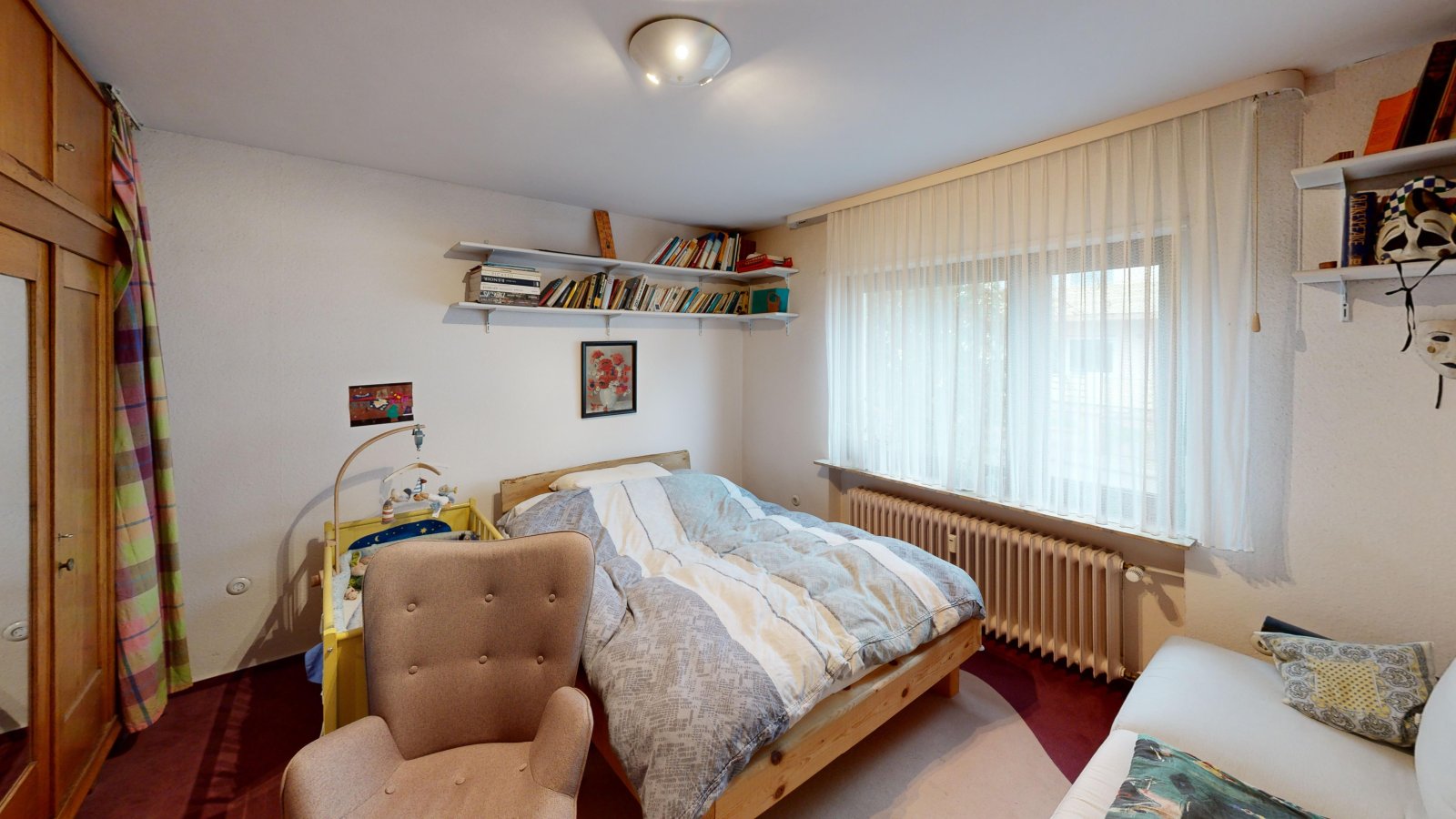 *SOLD*From capital investment to multi-generation house | two-family house with large garden & garage