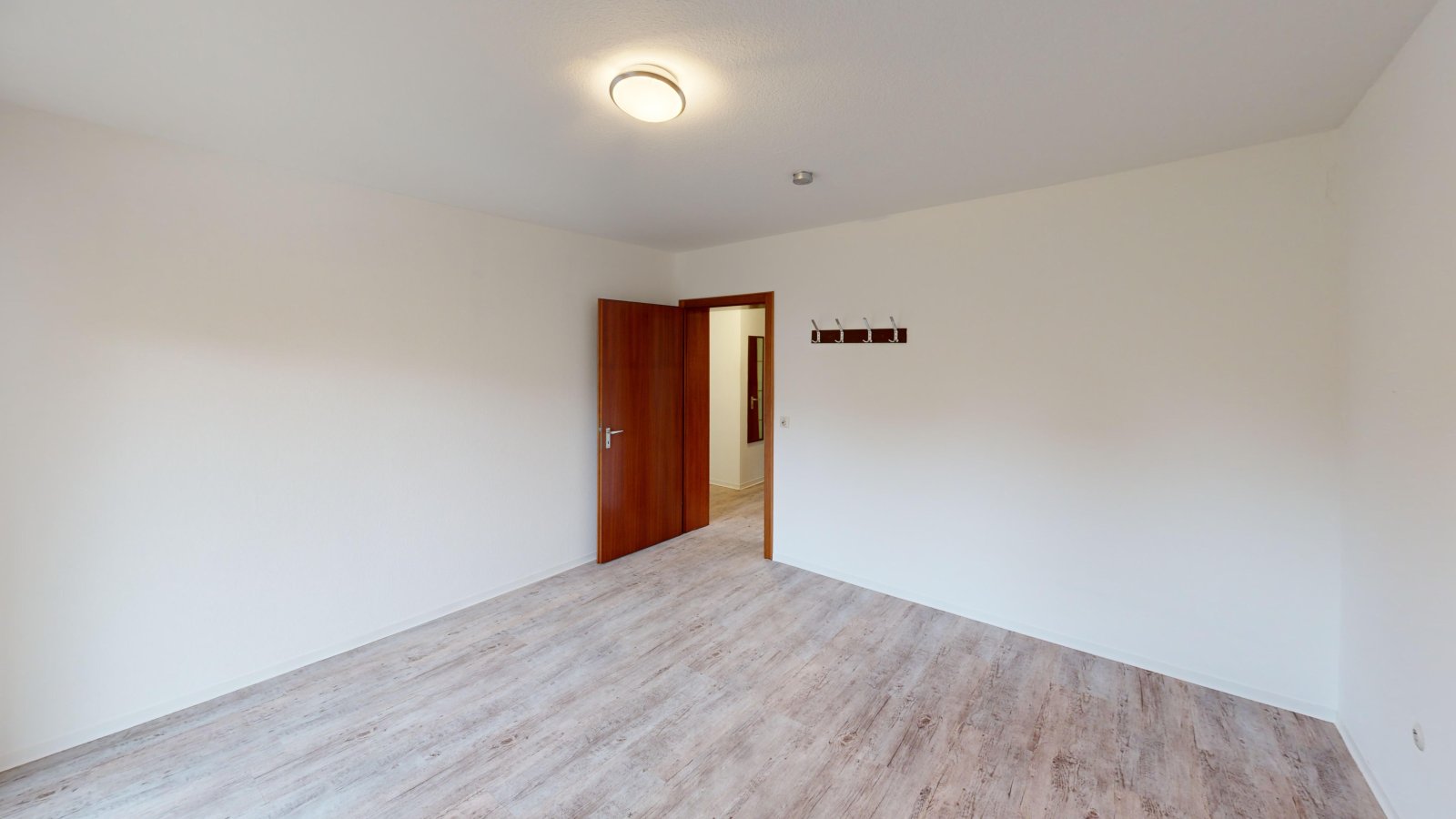 *SOLD*From capital investment to multi-generation house | two-family house with large garden & garage