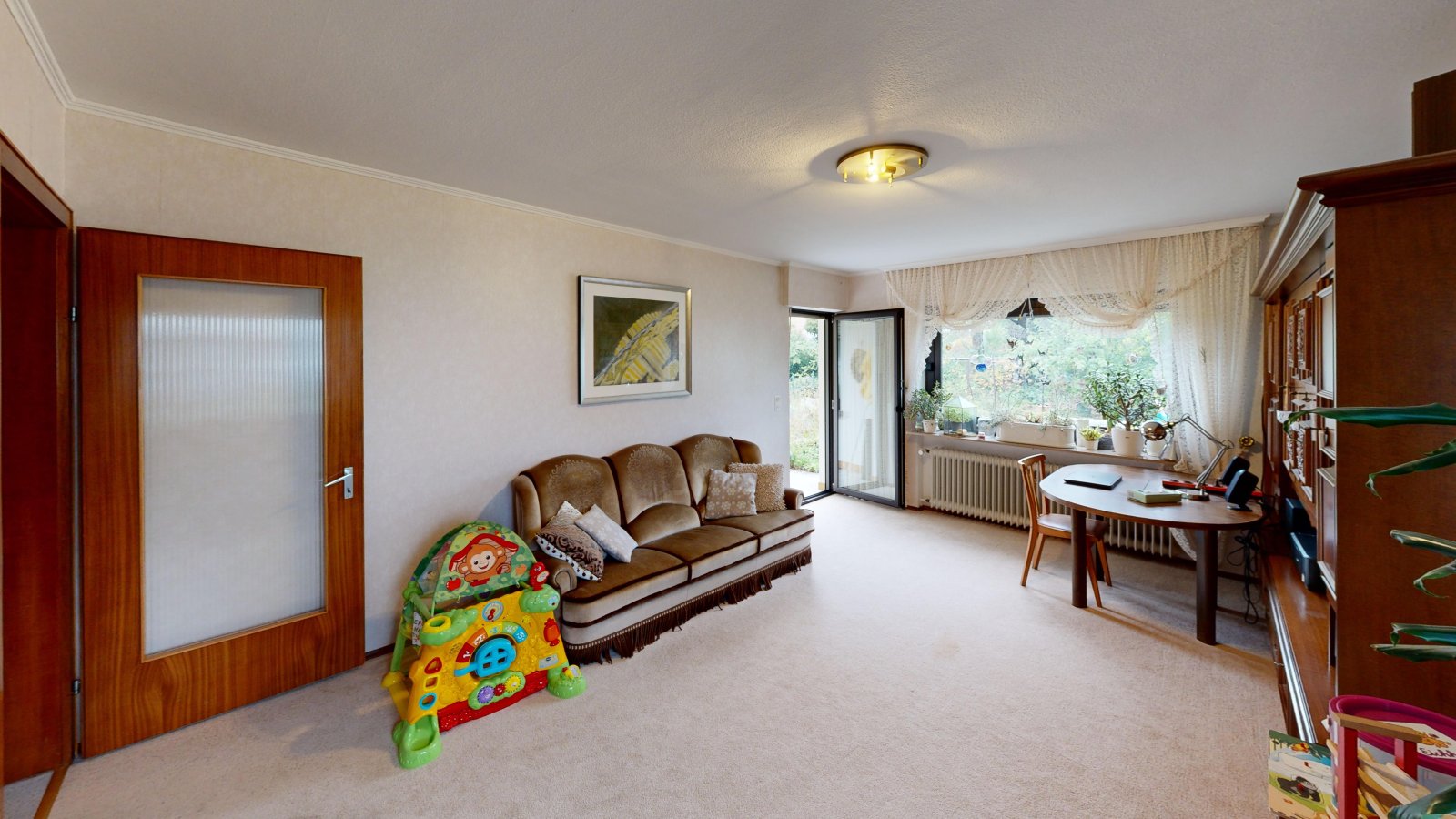 *SOLD*From capital investment to multi-generation house | two-family house with large garden & garage